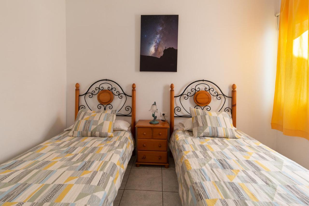 Apartamentos Leomar I ロス・ジャノス・デ・アリダネ エクステリア 写真